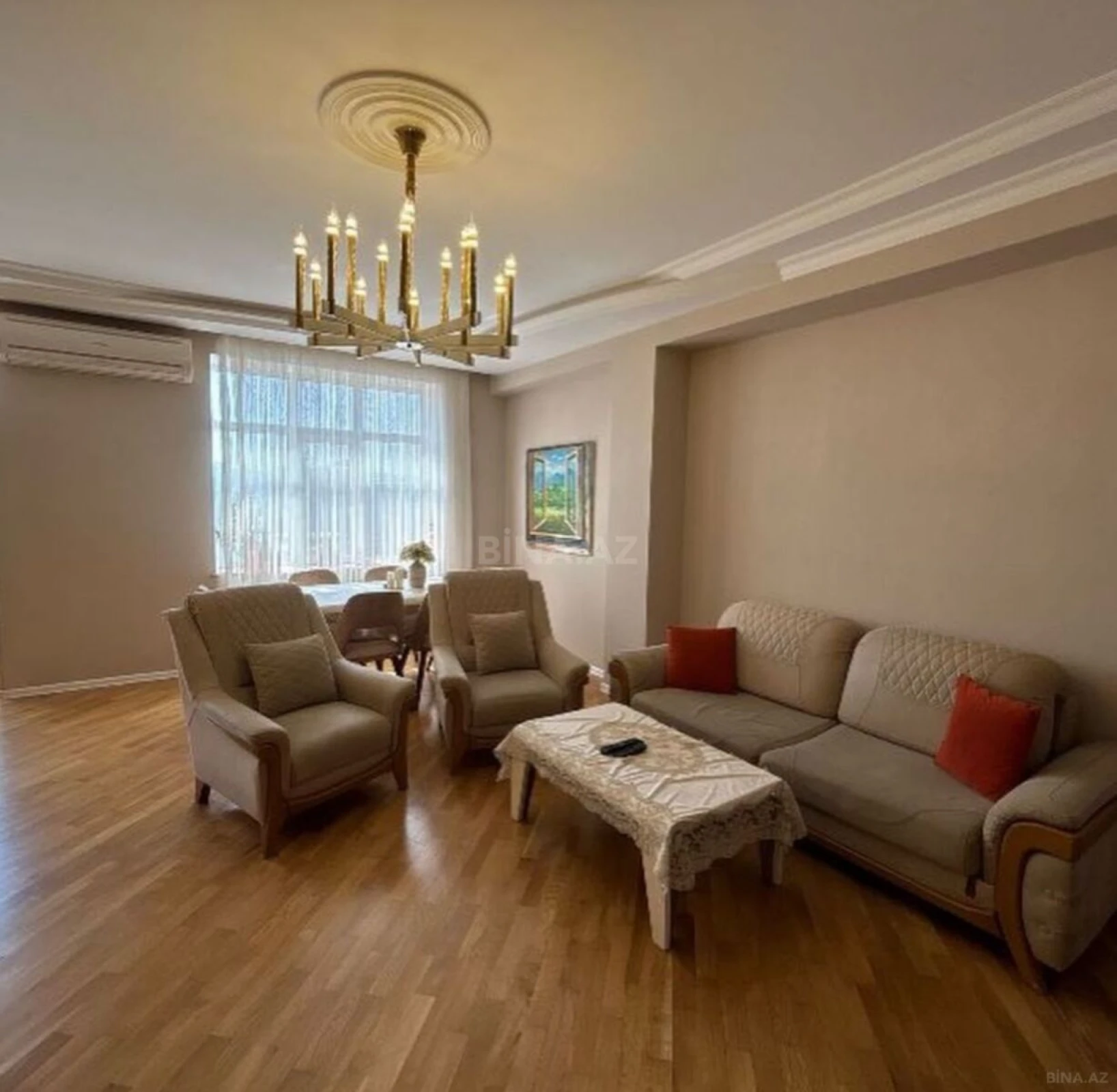 Satılır 3 otaqlı mənzil 119 m²
