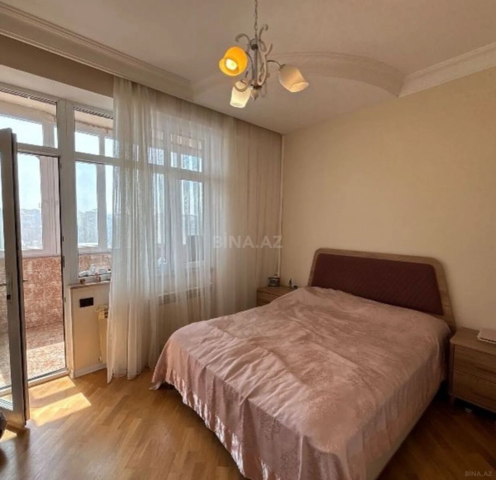 Satılır 3 otaqlı mənzil 119 m²