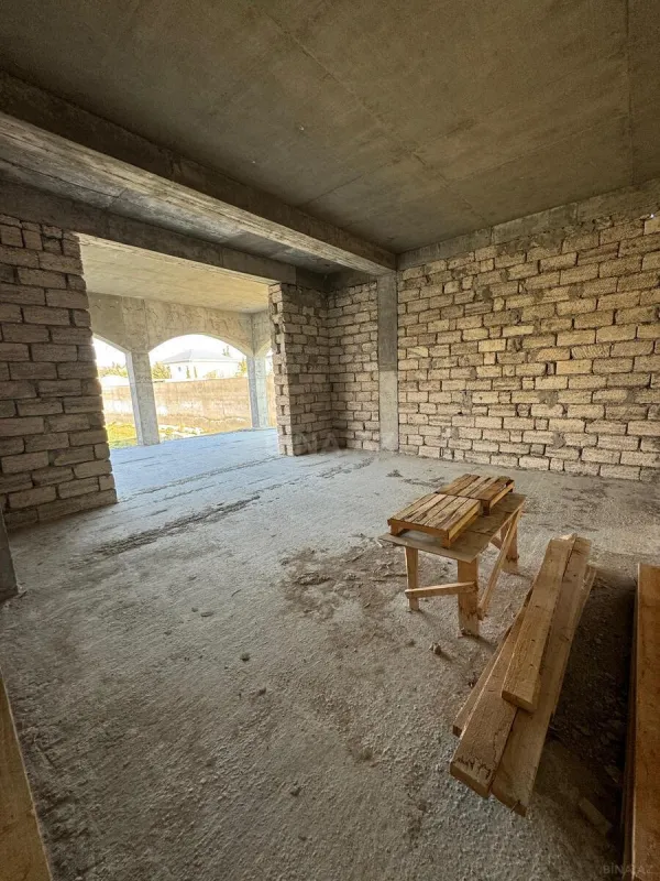 Satılır 5 otaqlı həyət evi 530 m²