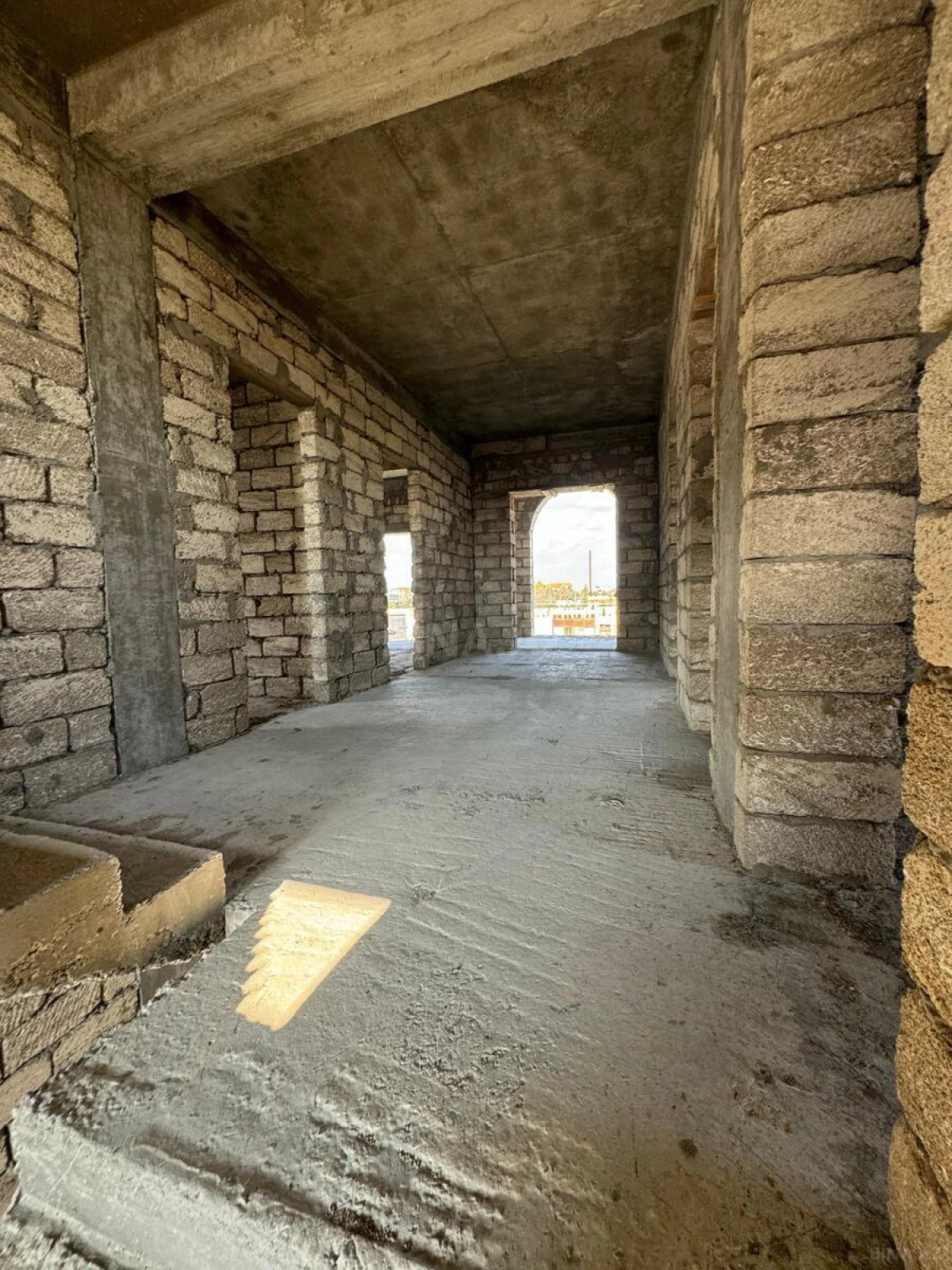 Satılır 5 otaqlı həyət evi 530 m²