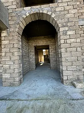 Satılır 5 otaqlı həyət evi 530 m²