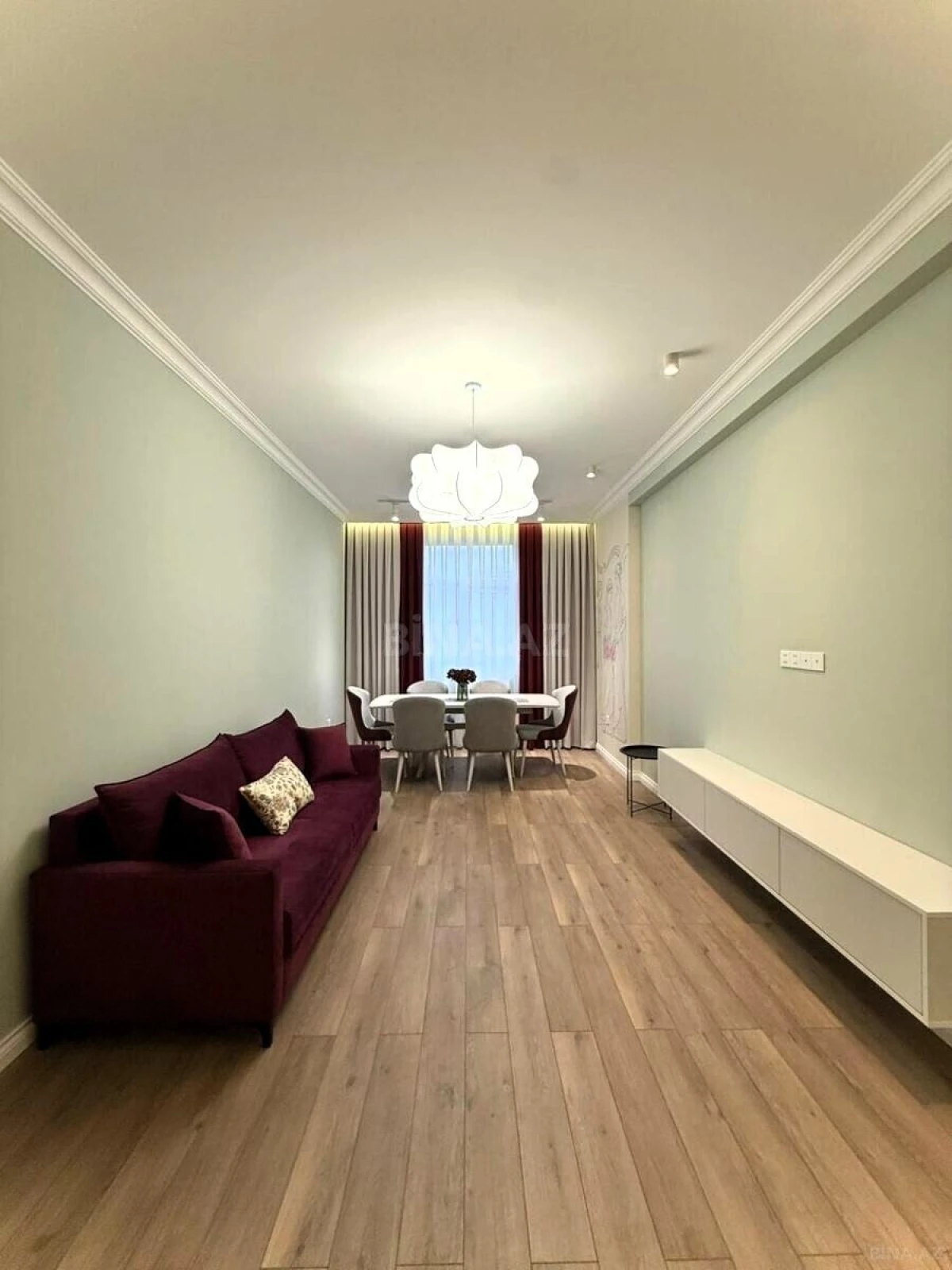 Satılır 3 otaqlı mənzil 117 m²