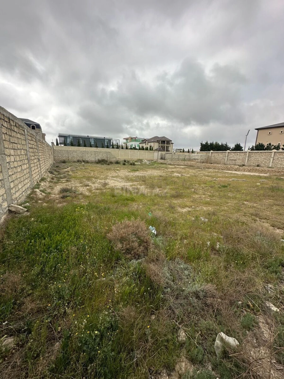 Satılır torpaq sahəsi 12 m²