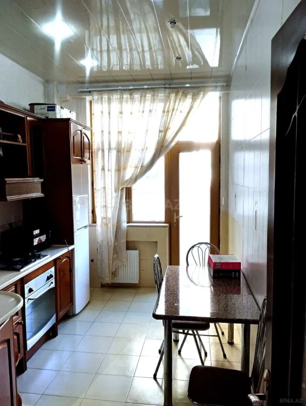 Satılır 4 otaqlı mənzil 128 m²