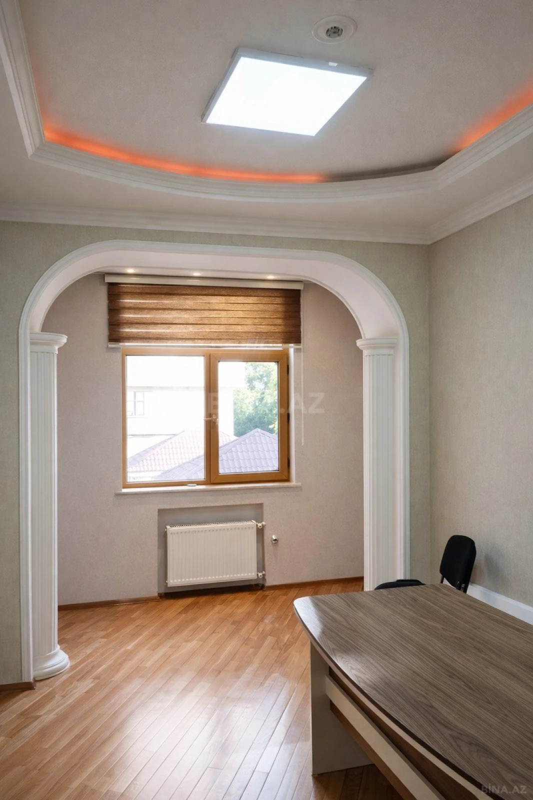Satılır 4 otaqlı mənzil 128 m²