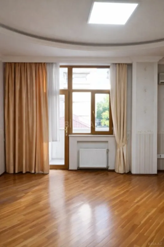 Satılır 4 otaqlı mənzil 128 m²