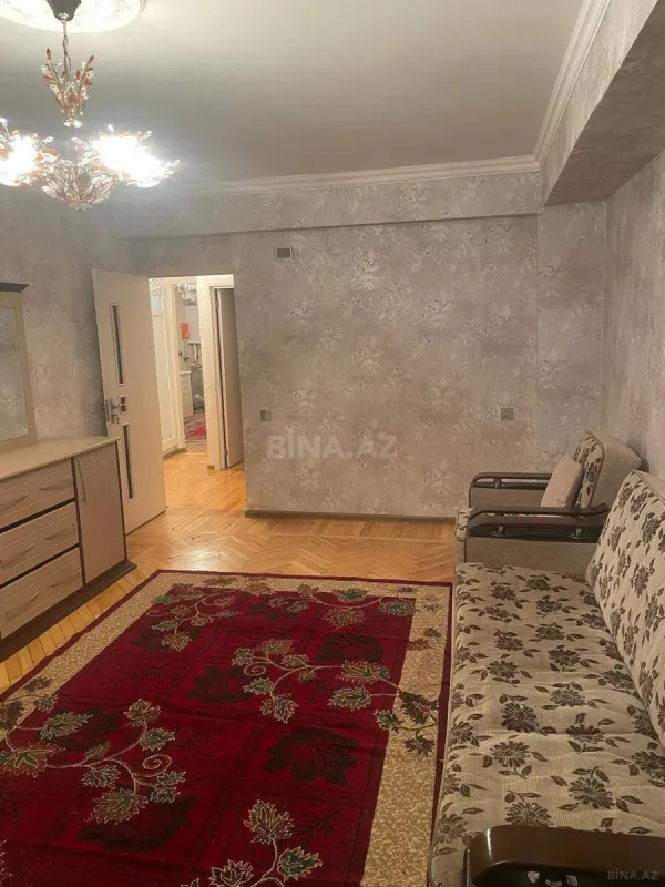 Kirayə verilir 2 otaqlı mənzil 70 m²