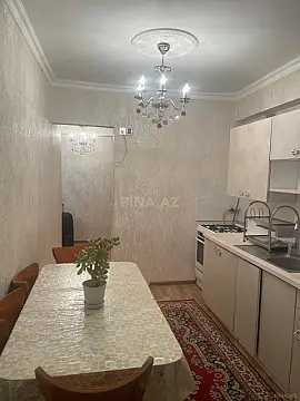 Kirayə verilir 2 otaqlı mənzil 70 m²