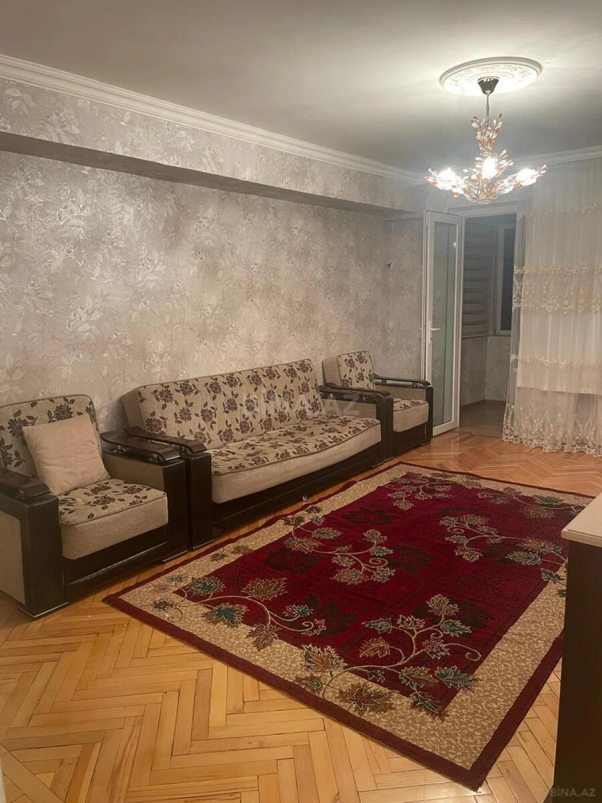 Kirayə verilir 2 otaqlı mənzil 70 m²