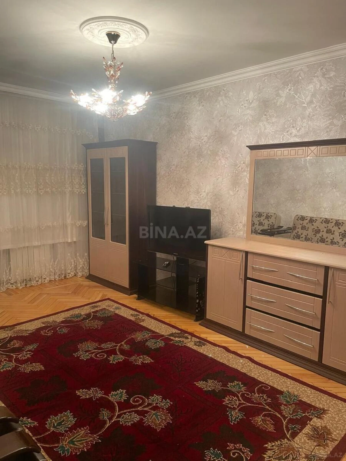 Kirayə verilir 2 otaqlı mənzil 70 m²