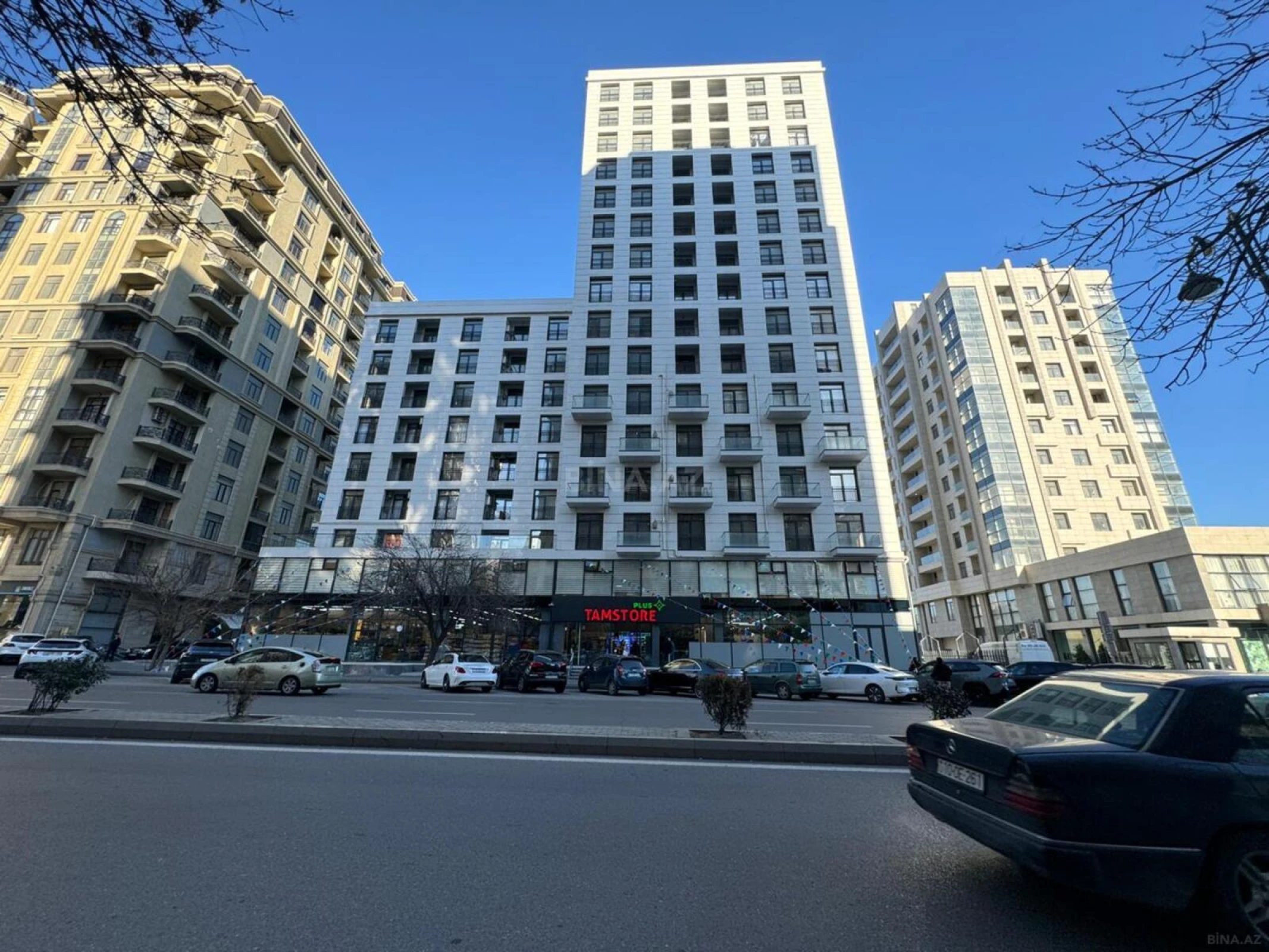 Satılır 3 otaqlı mənzil 111 m²