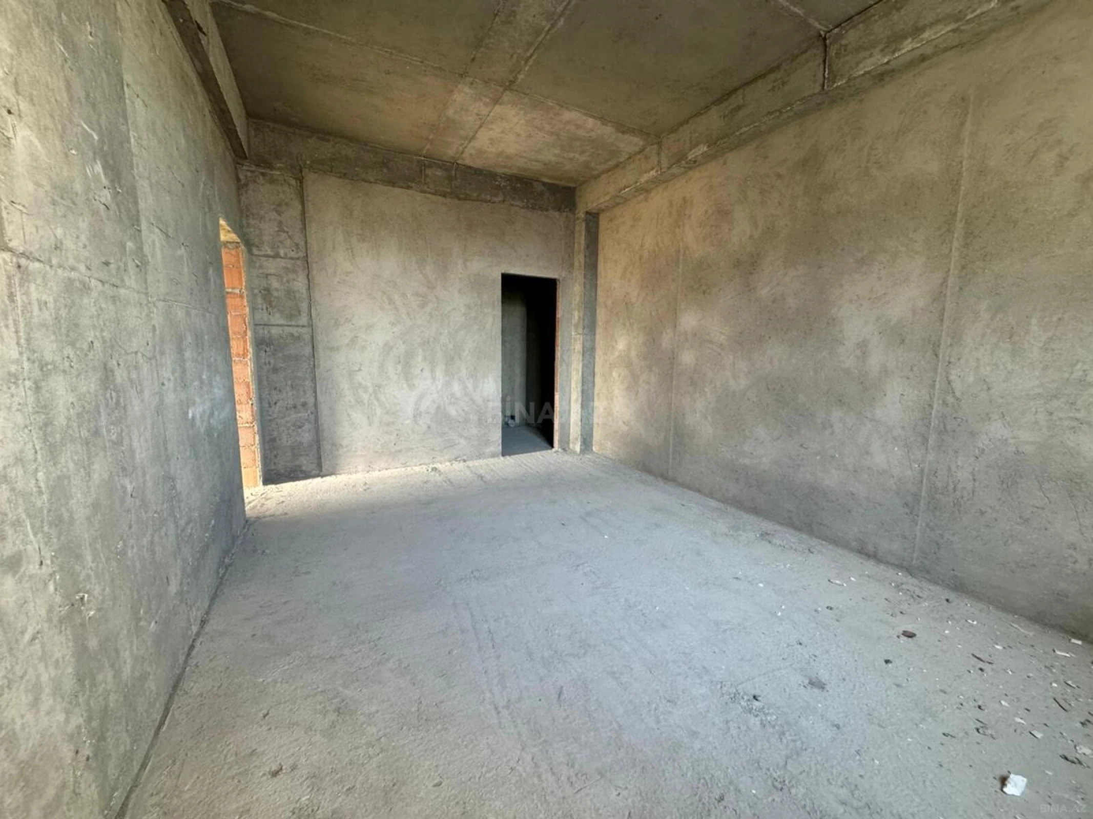 Satılır 3 otaqlı mənzil 111 m²