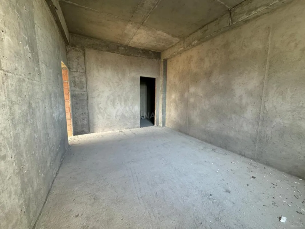 Satılır 3 otaqlı mənzil 111 m²