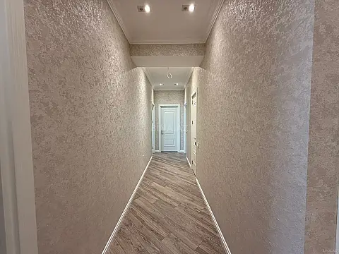 Satılır 3 otaqlı mənzil 136.1 m²