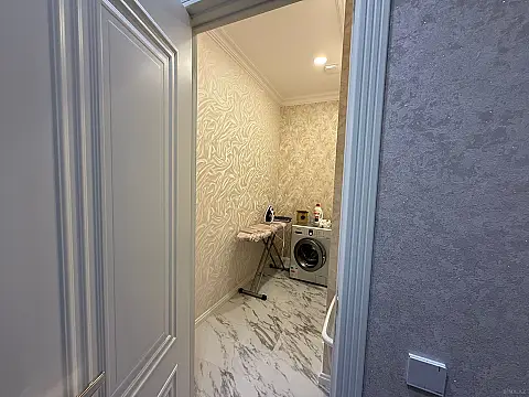 Satılır 3 otaqlı mənzil 136.1 m²
