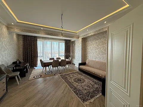 Satılır 3 otaqlı mənzil 136.1 m²