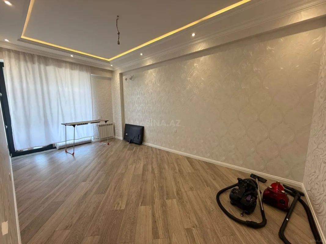 Satılır 3 otaqlı mənzil 136.1 m²