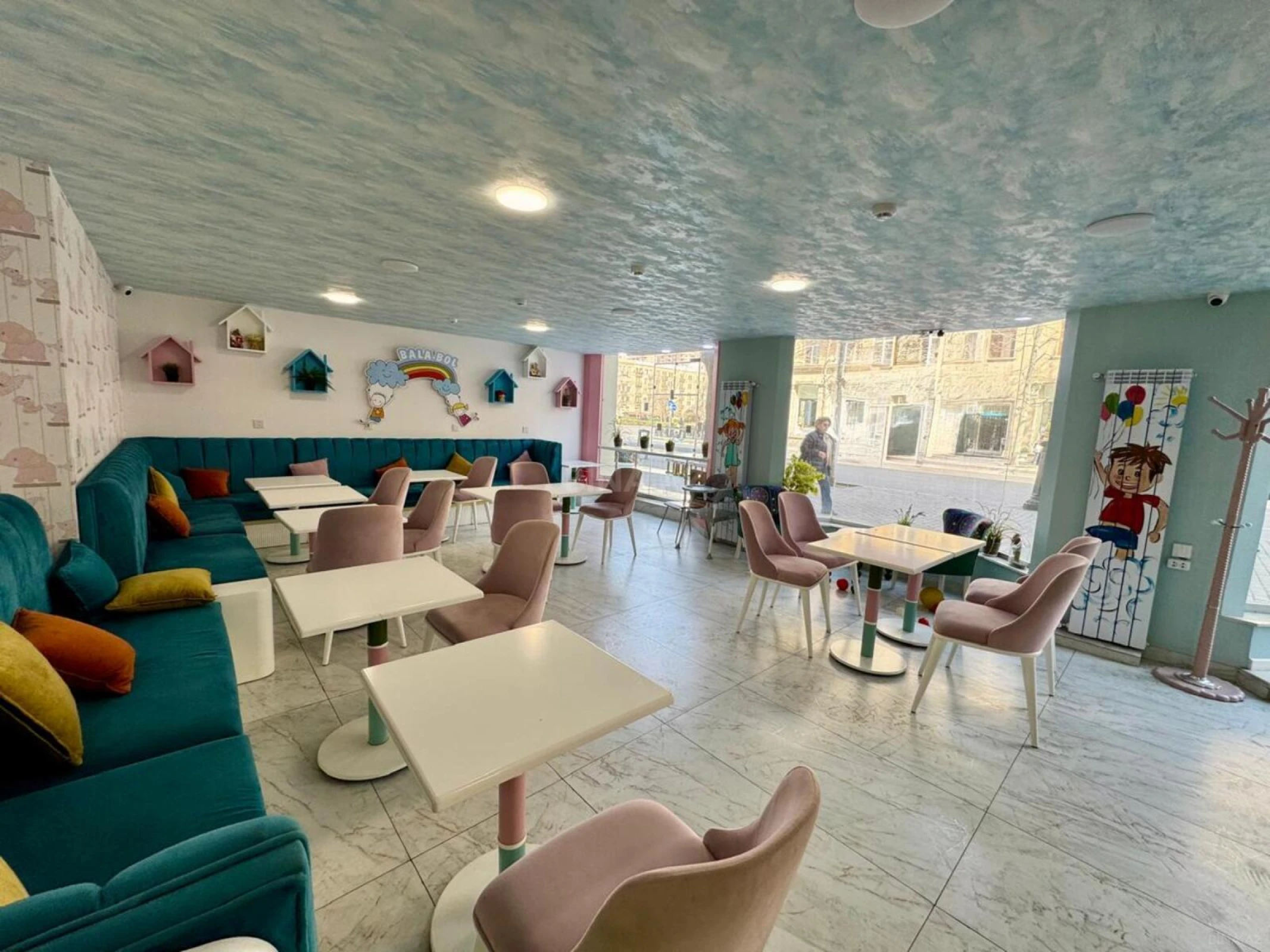 Kirayə verilir obyekt 130 m²