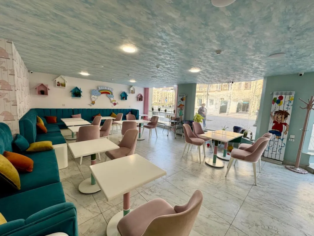 Kirayə verilir obyekt 130 m²