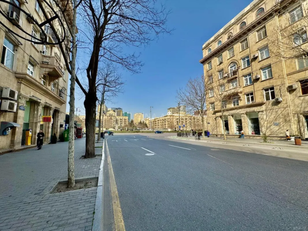 Kirayə verilir obyekt 130 m²