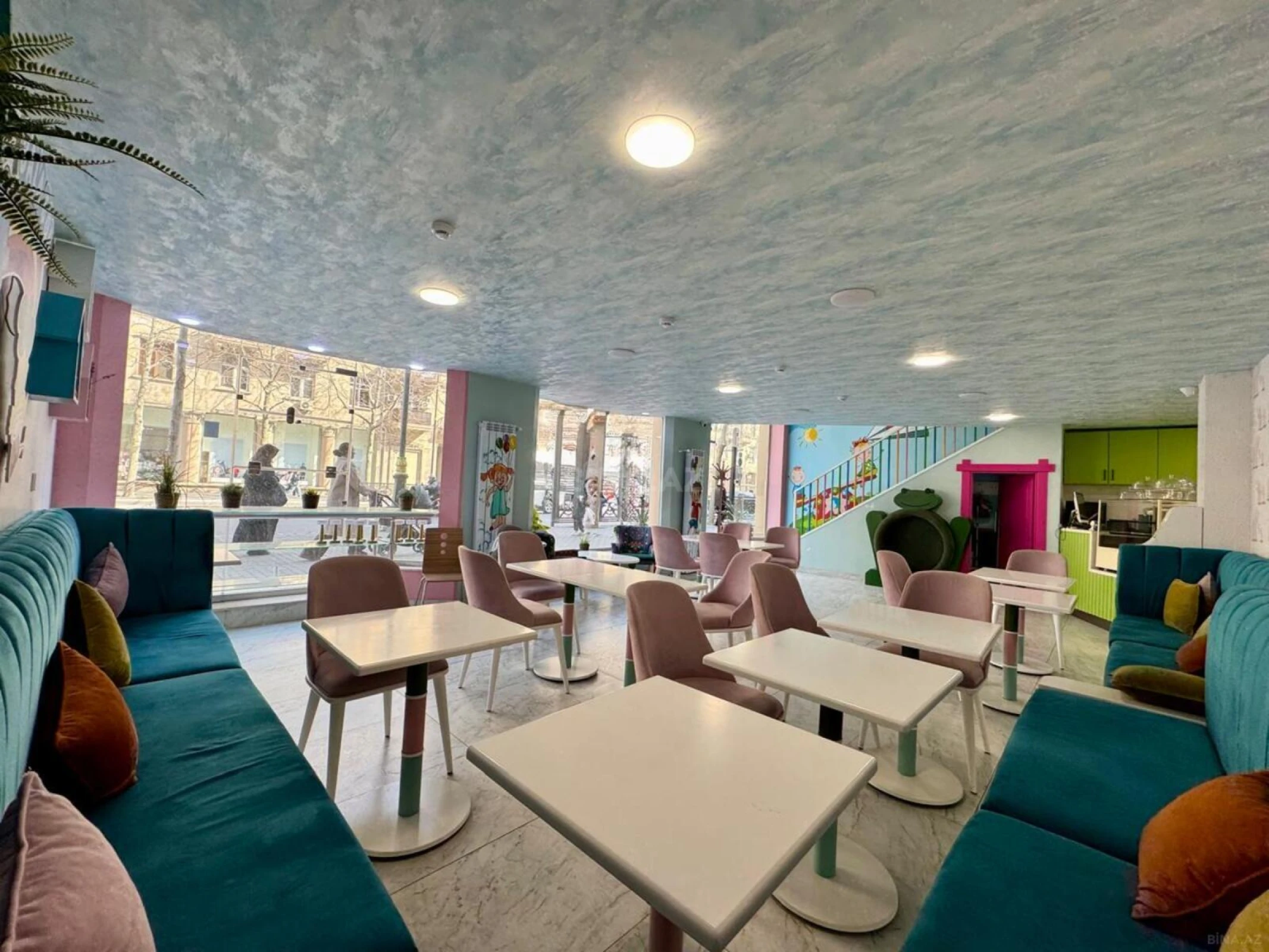 Kirayə verilir obyekt 130 m²