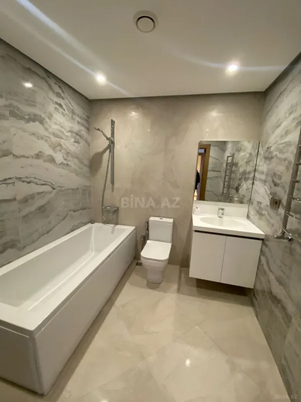 Kirayə verilir 4 otaqlı mənzil 201 m²