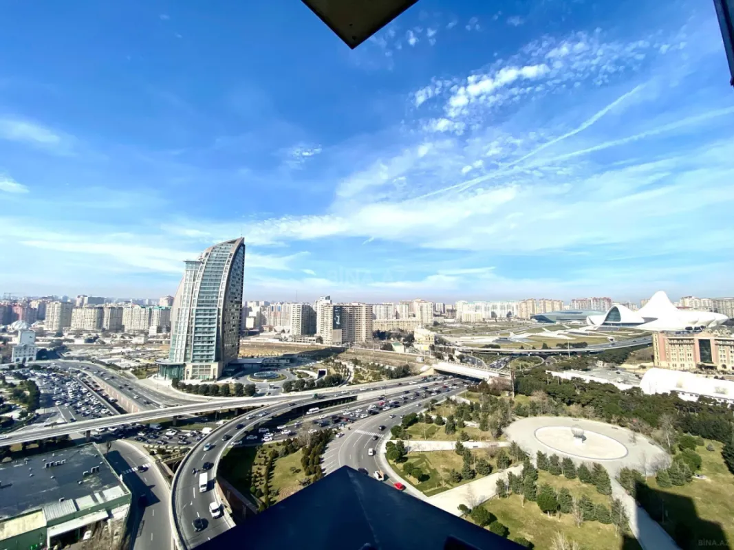 Kirayə verilir 4 otaqlı mənzil 201 m²