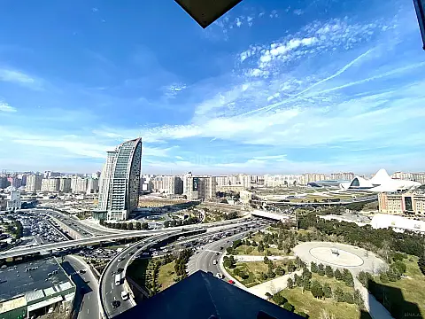 Kirayə verilir 4 otaqlı mənzil 201 m²