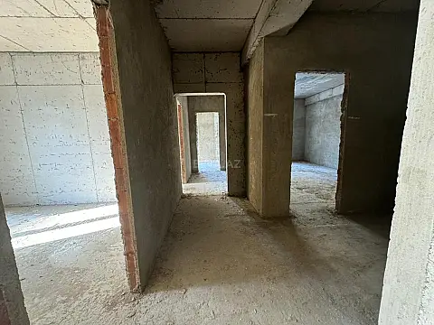 Satılır 4 otaqlı mənzil 149 m²