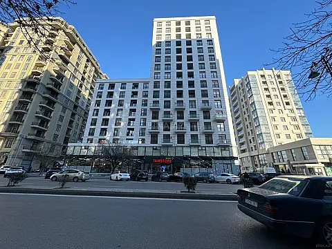 Satılır 4 otaqlı mənzil 149 m² — Bakı, Nizami 4 otaq 149.00 m²