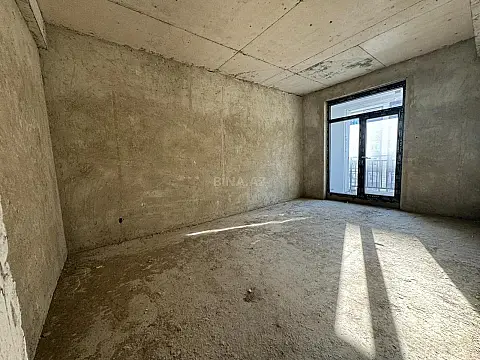 Satılır 4 otaqlı mənzil 149 m²