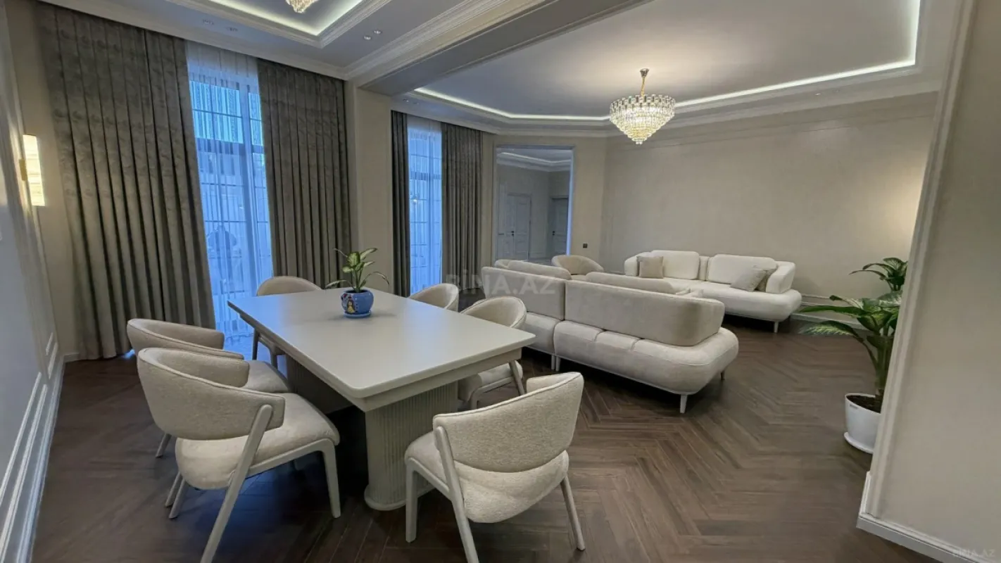 Satılır 4 otaqlı həyət evi 208 m²