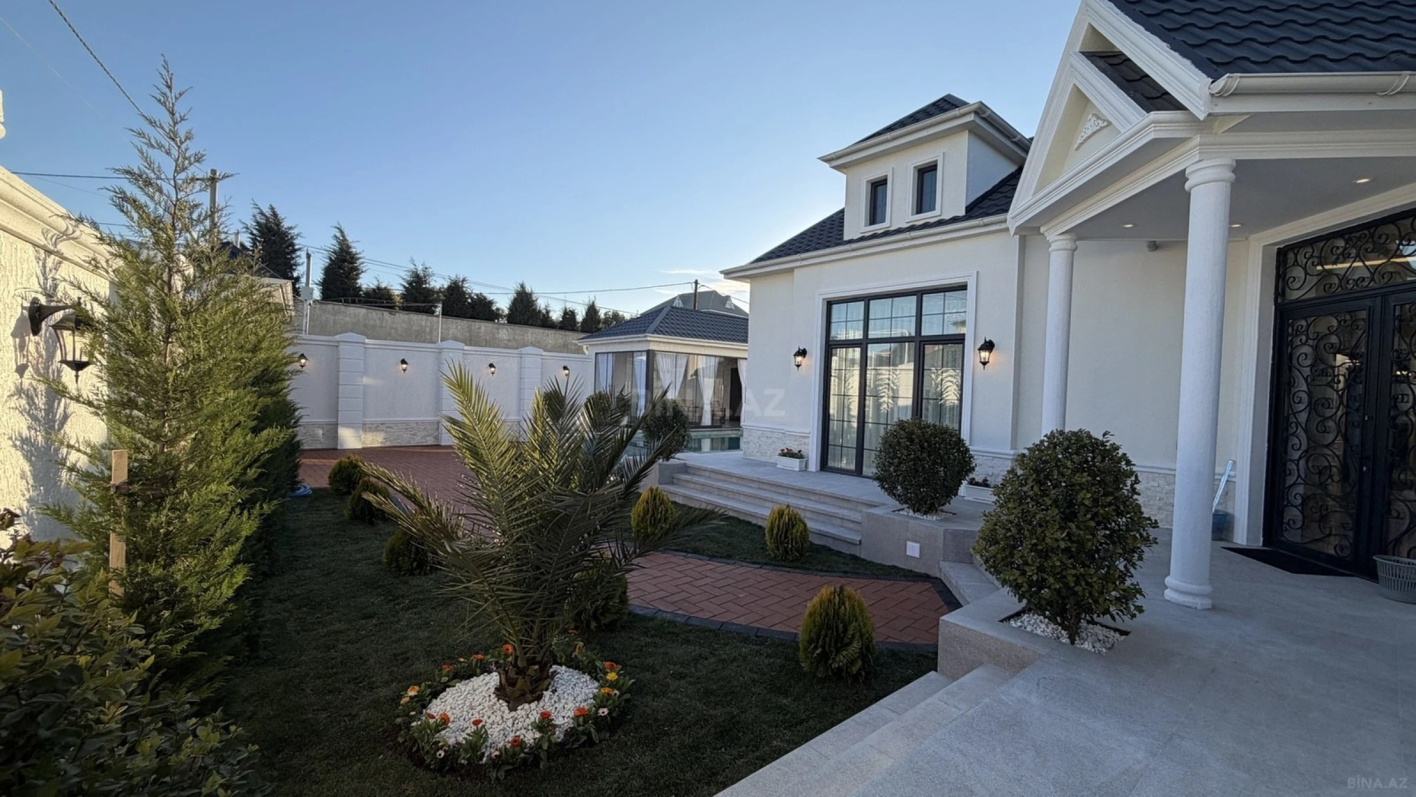 Satılır 4 otaqlı həyət evi 208 m²