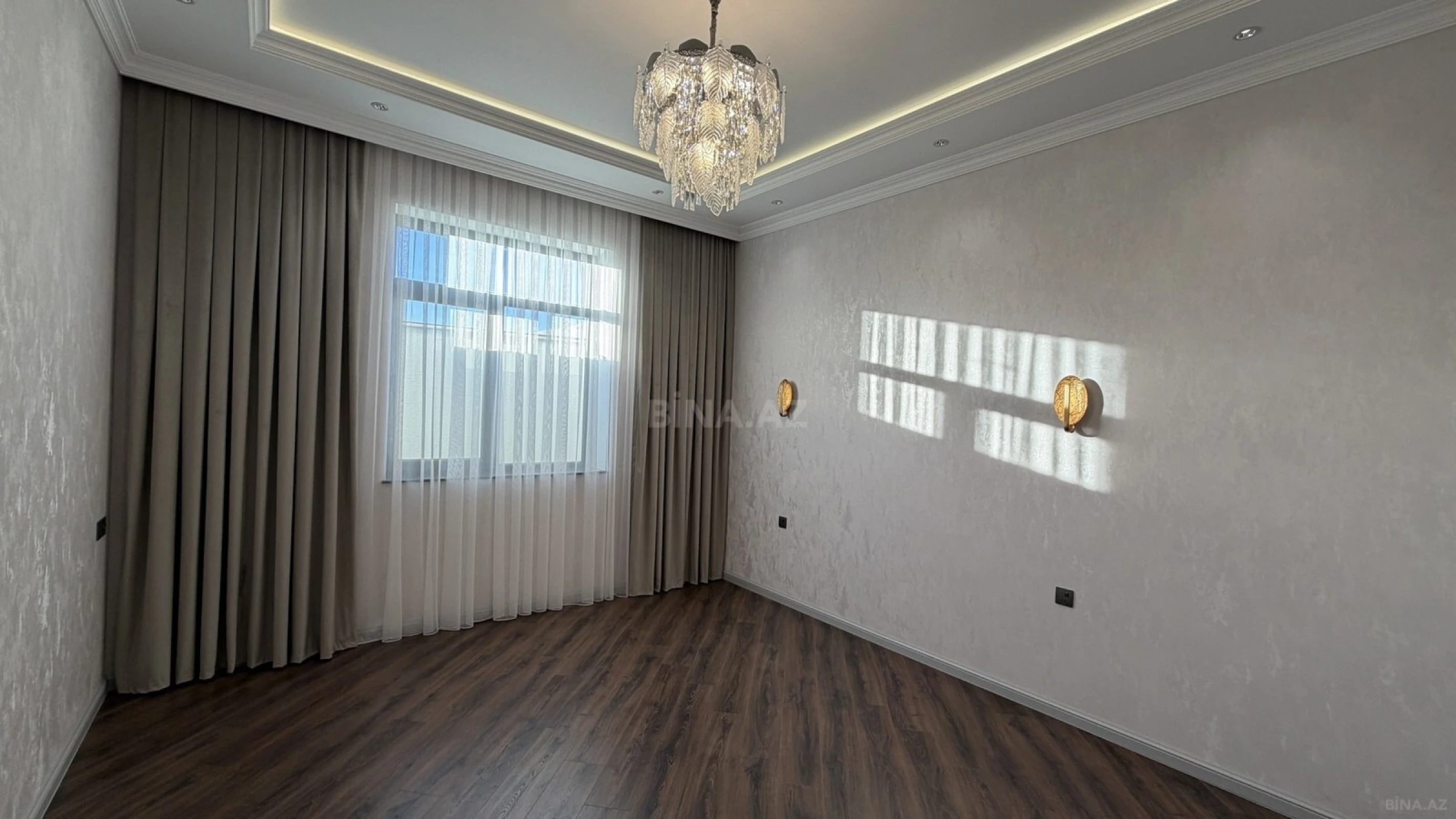 Satılır 4 otaqlı həyət evi 208 m²