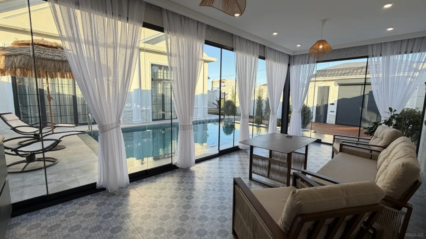 Satılır 4 otaqlı həyət evi 208 m²