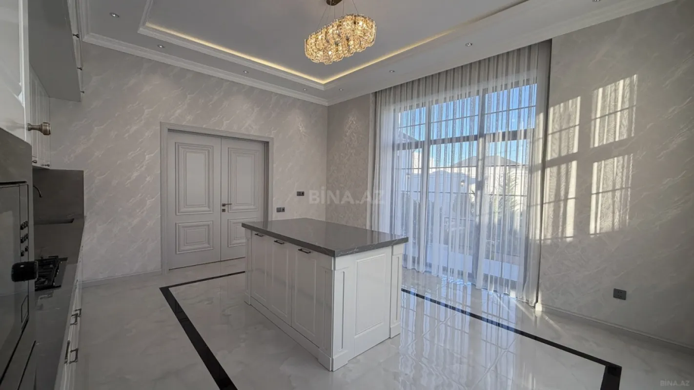 Satılır 4 otaqlı həyət evi 208 m²