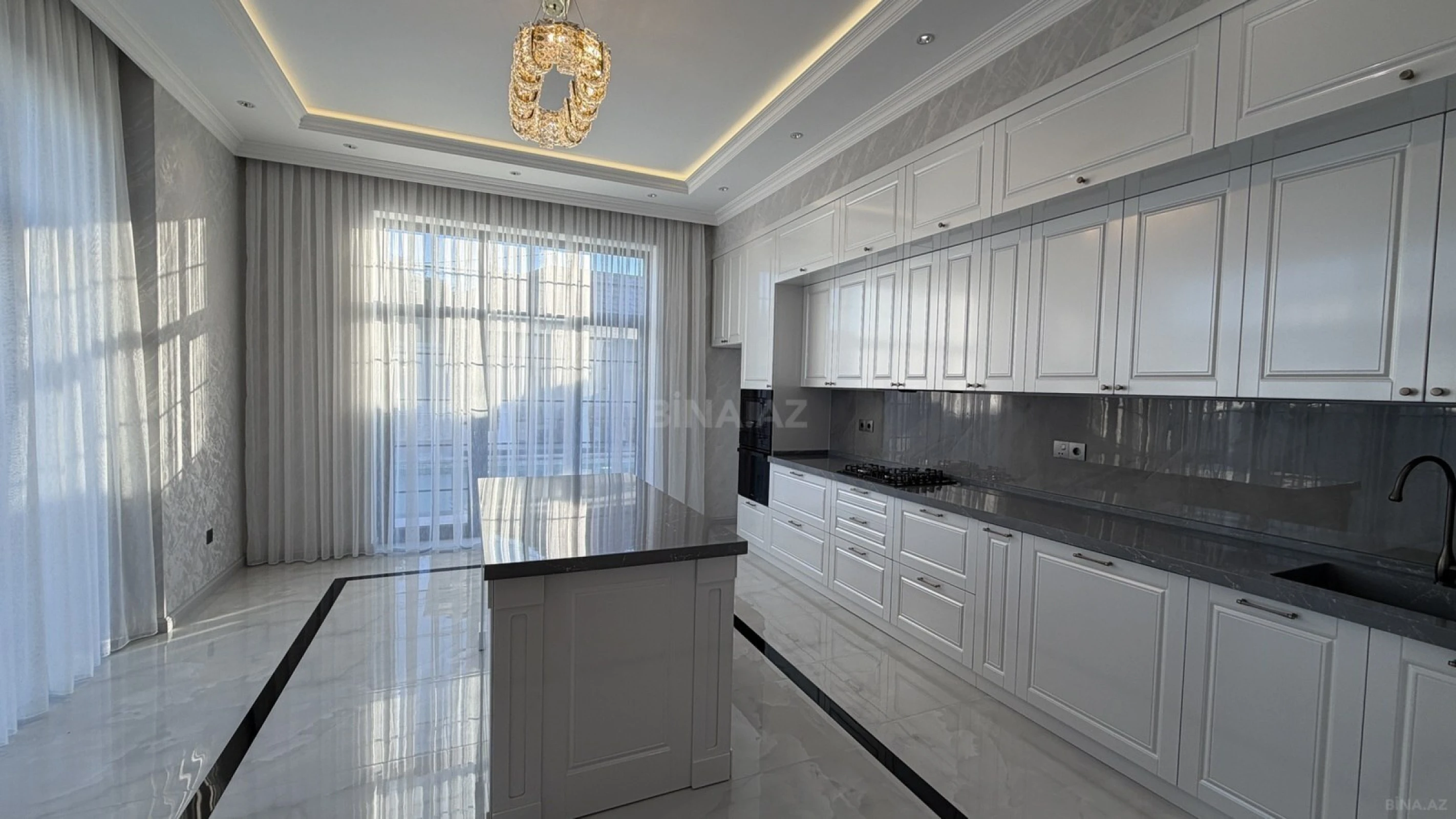 Satılır 4 otaqlı həyət evi 208 m²