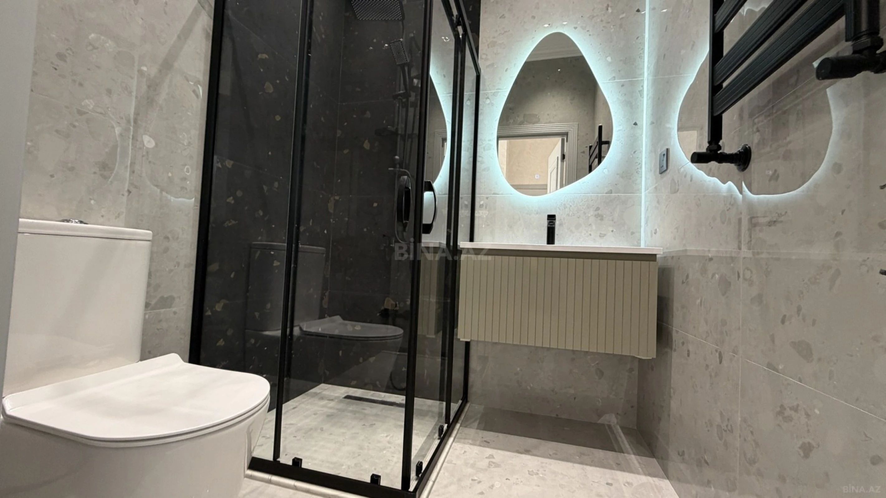 Satılır 4 otaqlı həyət evi 208 m²