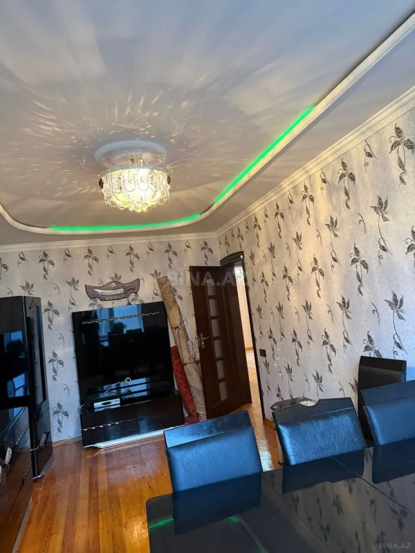 Satılır 4 otaqlı mənzil 90 m²