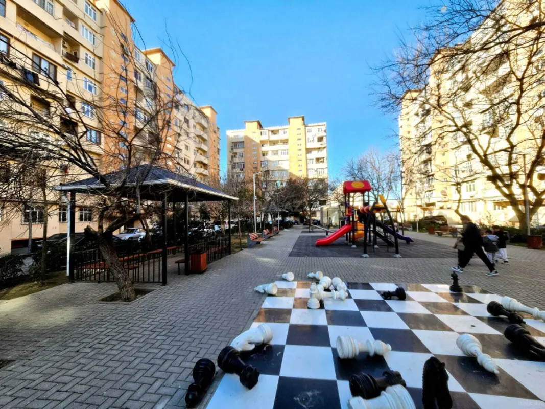 Satılır 1 otaqlı mənzil 40 m²