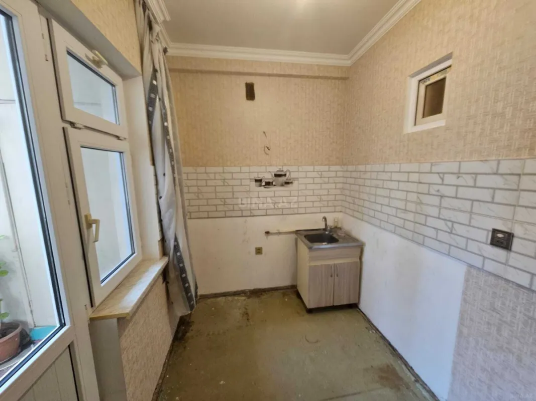 Satılır 1 otaqlı mənzil 40 m²