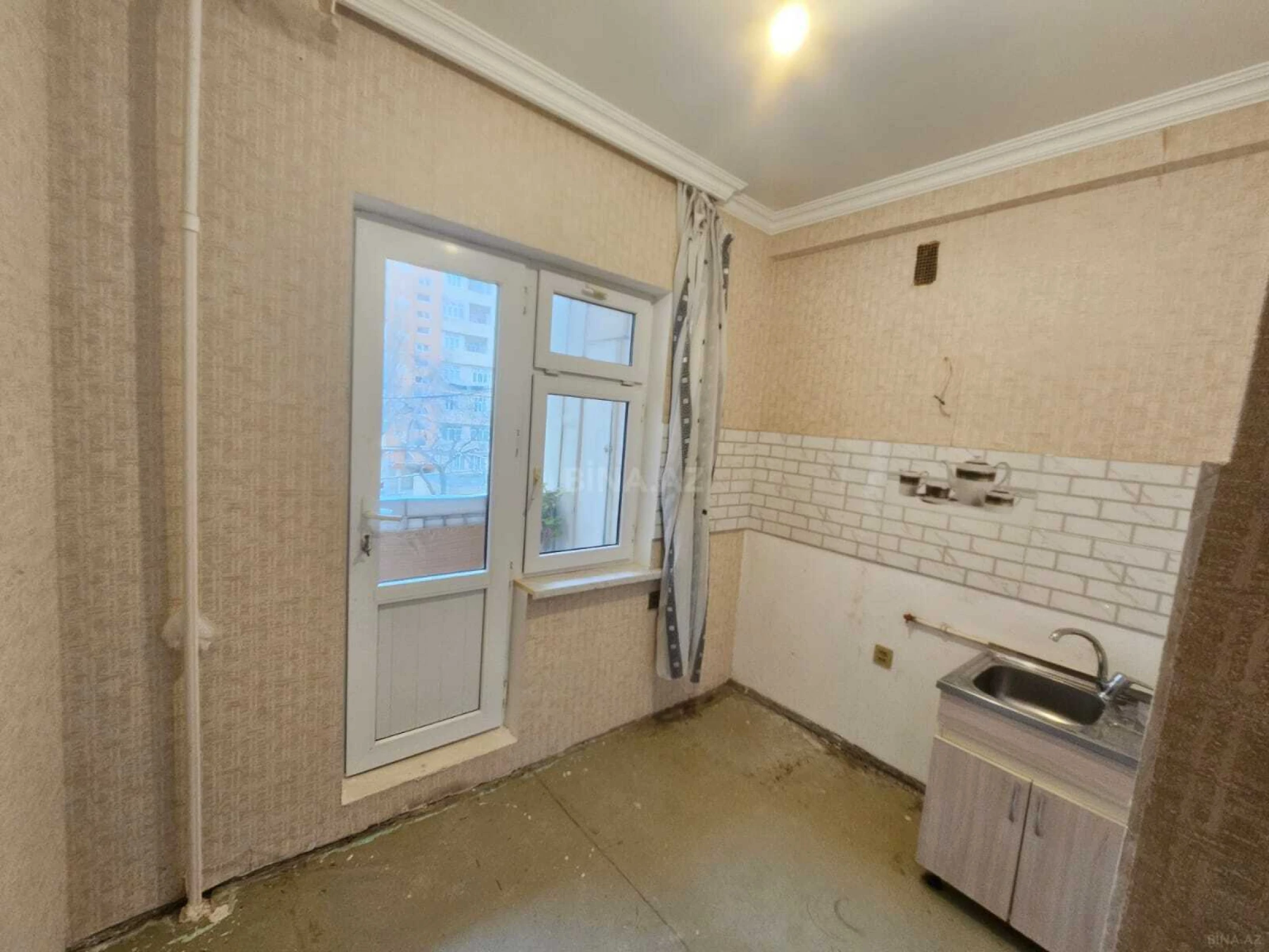 Satılır 1 otaqlı mənzil 40 m²