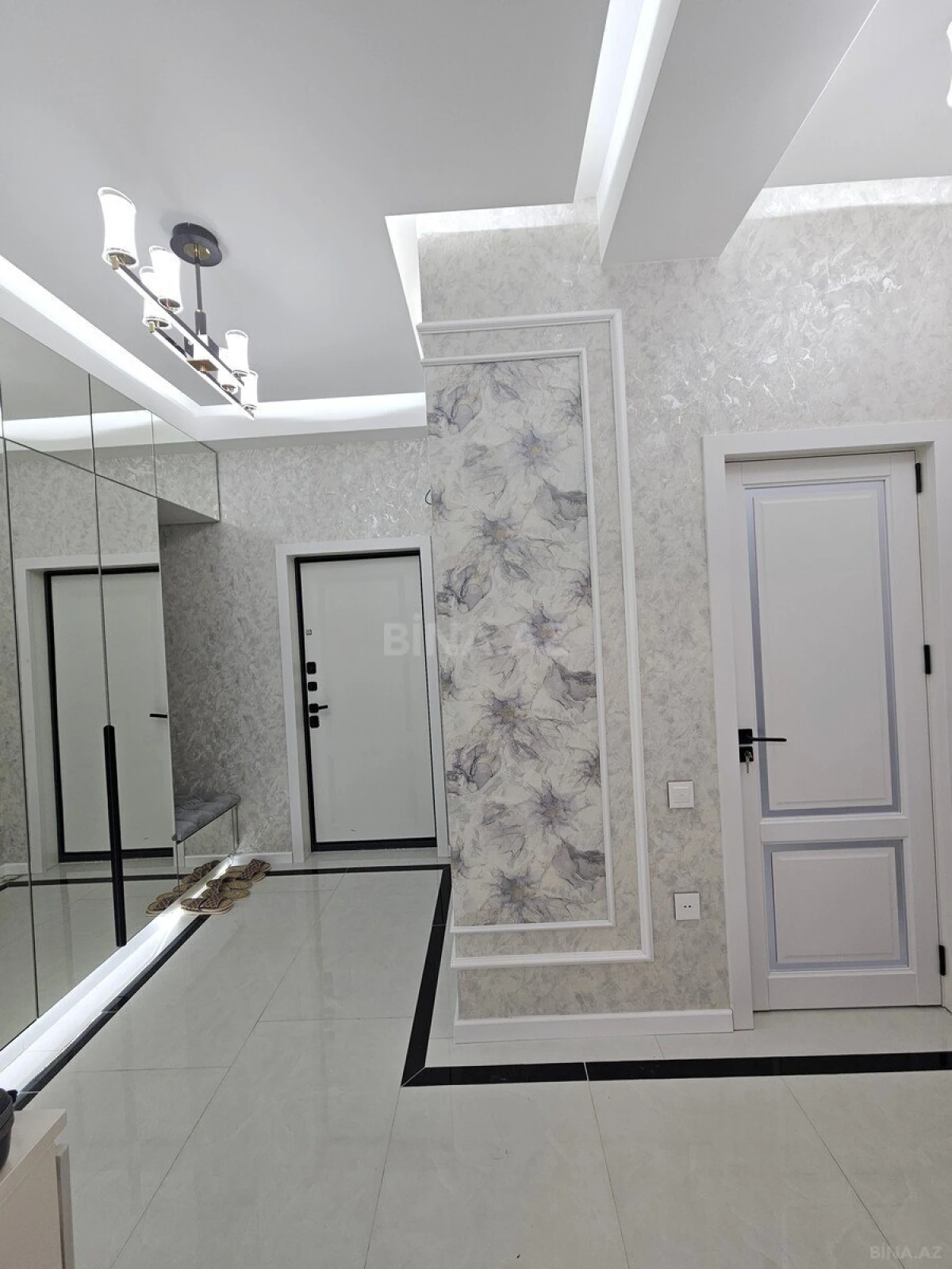 Satılır 3 otaqlı mənzil 87 m²