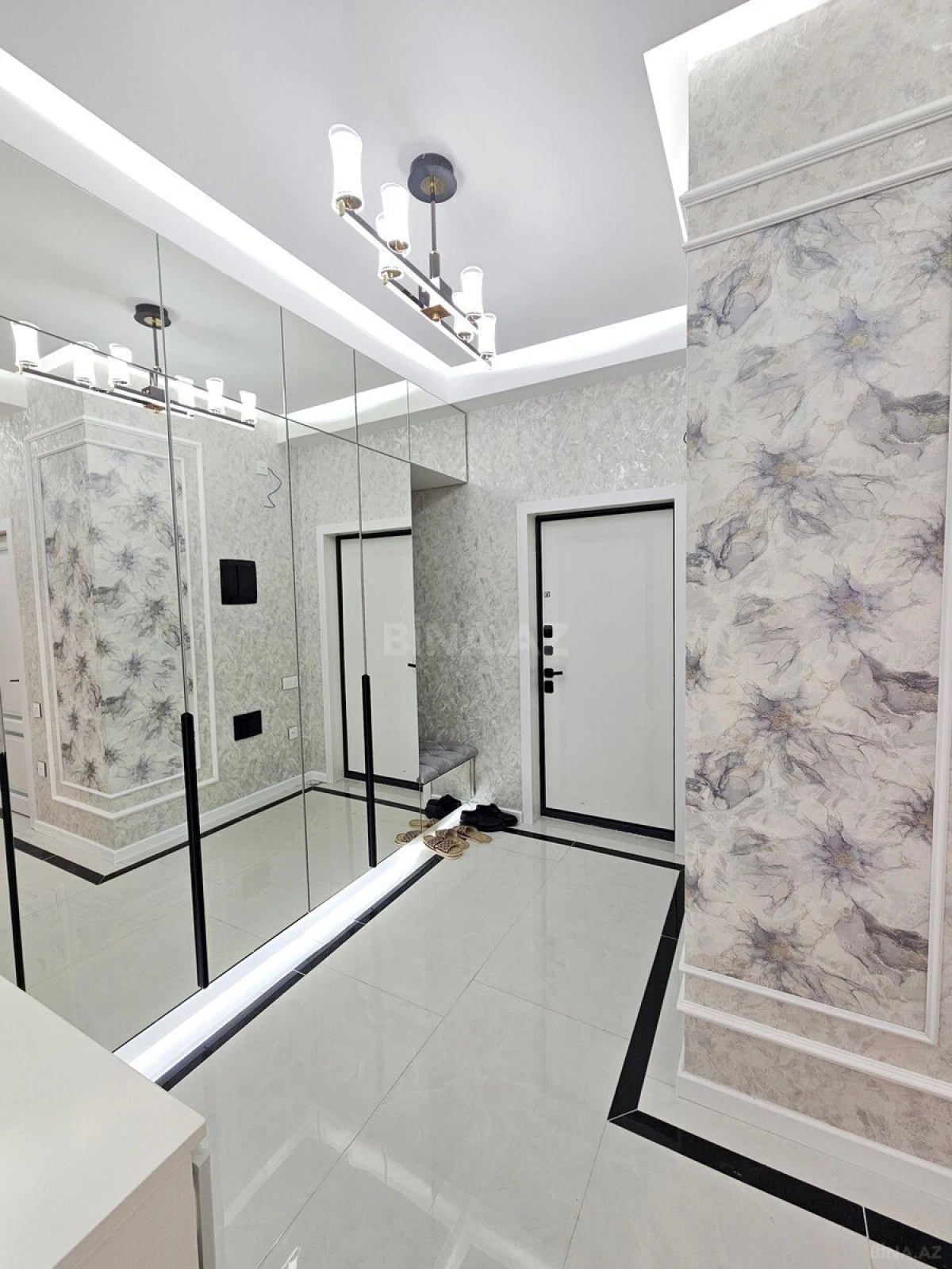 Satılır 3 otaqlı mənzil 87 m²