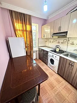 Kirayə verilir 2 otaqlı mənzil 70 m²
