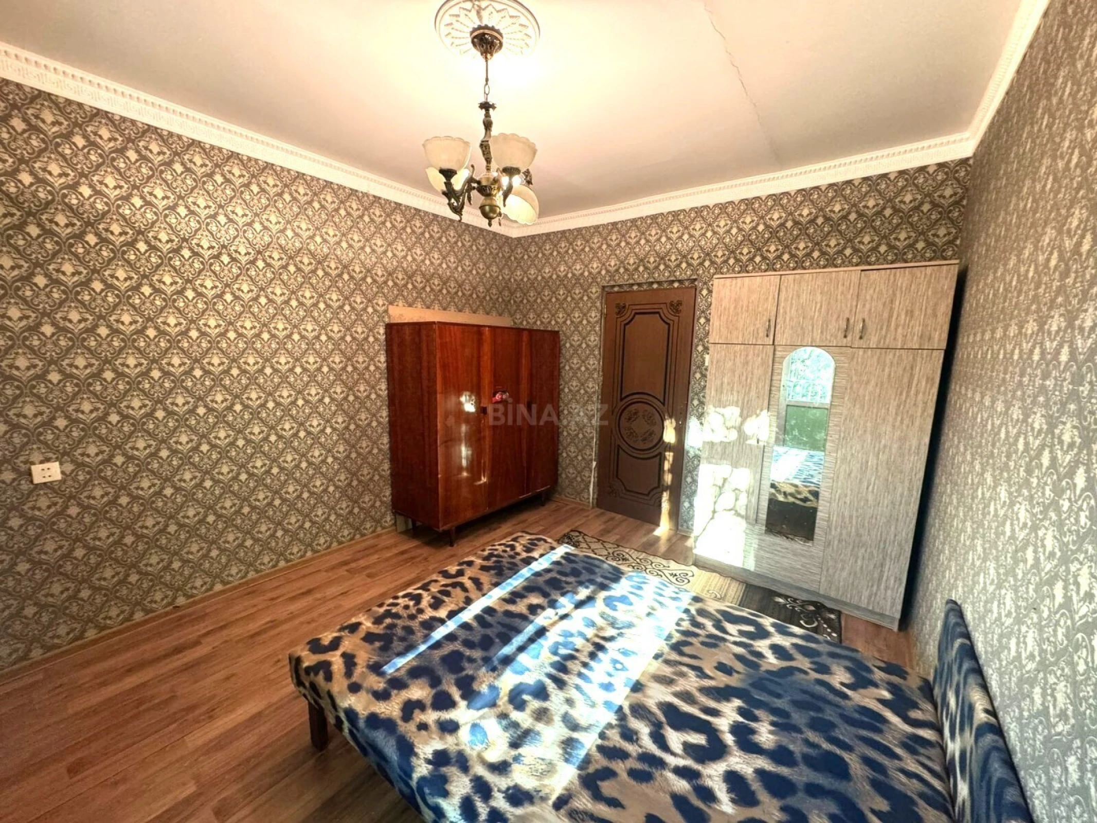Kirayə verilir 2 otaqlı mənzil 70 m²