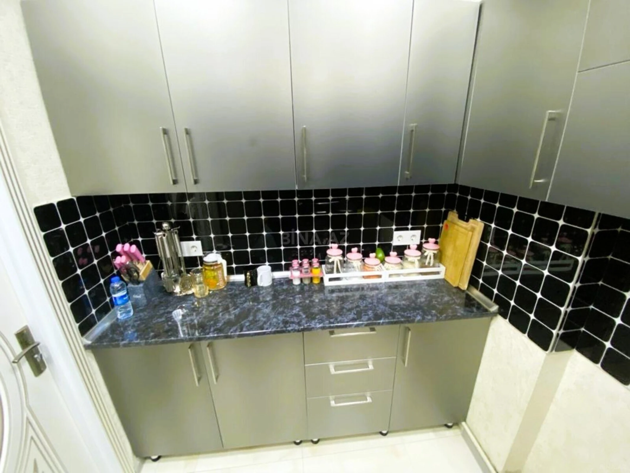 Satılır 2 otaqlı mənzil 65 m²