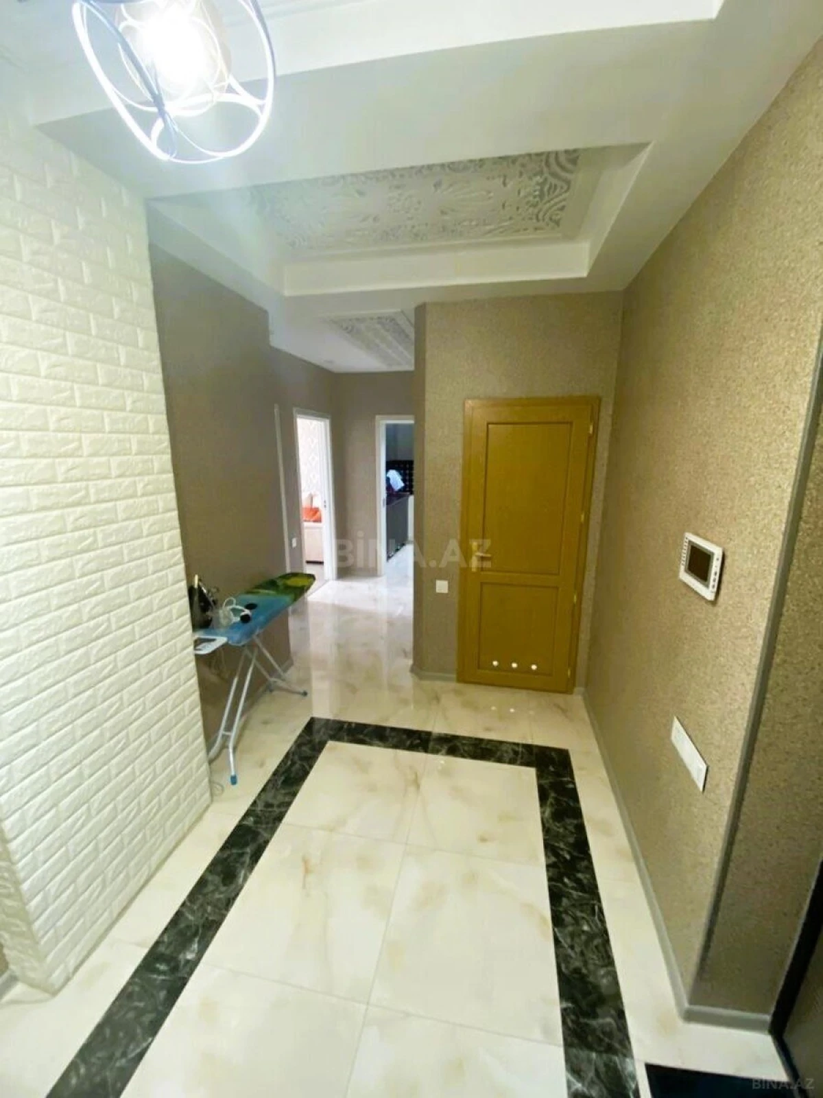 Satılır 2 otaqlı mənzil 65 m²