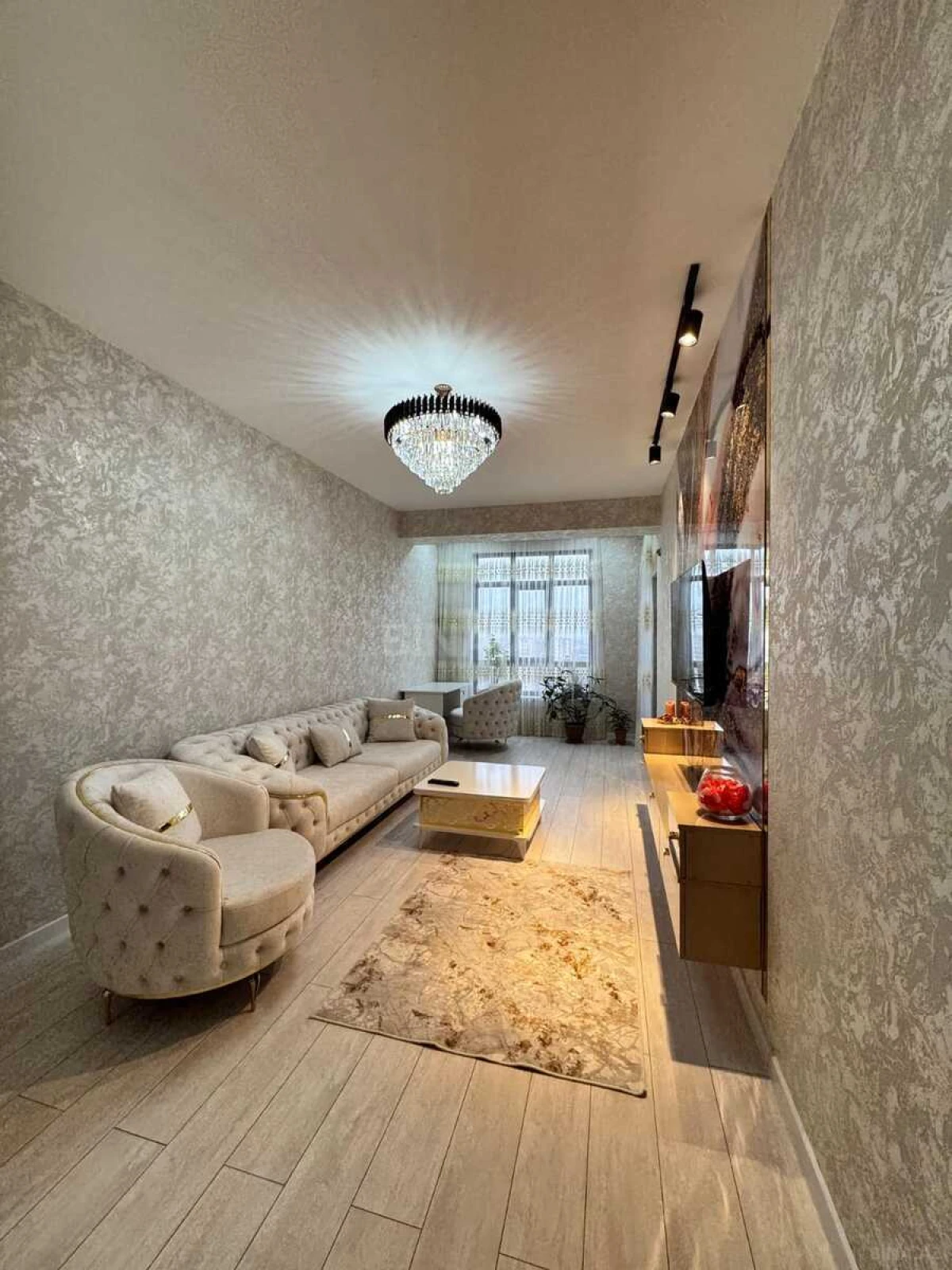 Satılır 2 otaqlı mənzil 68 m²