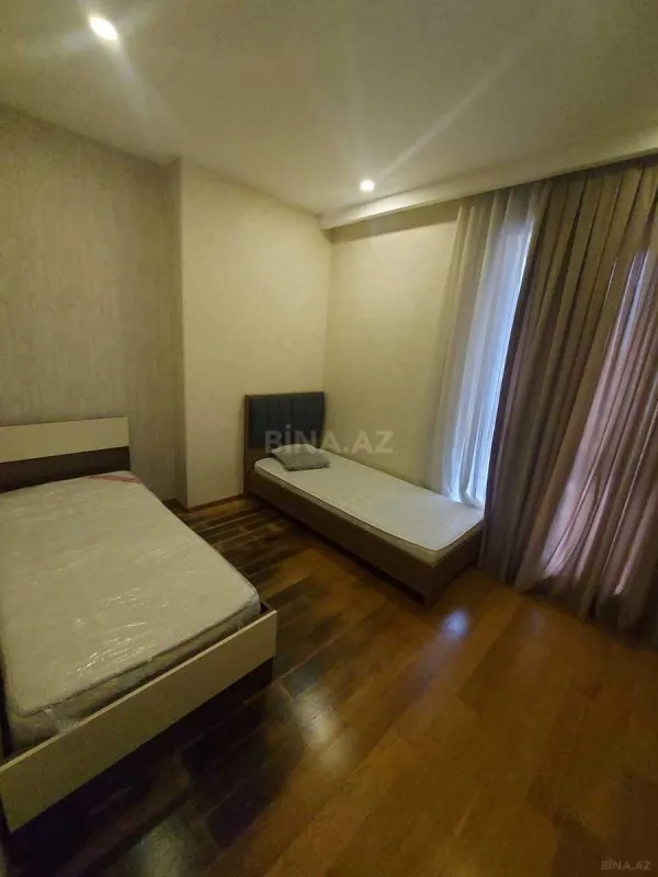Kirayə verilir 4 otaqlı mənzil 220 m²